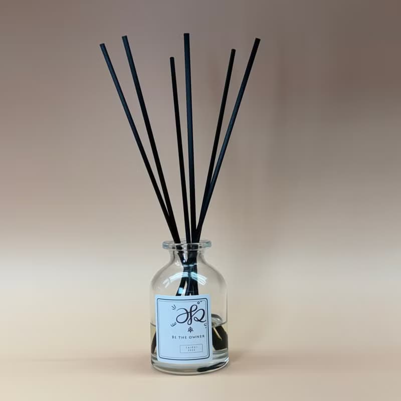 香氛擴香瓶-檀之寧靜-檀香,琥珀,檀香木,雪松木(附擴香竹)