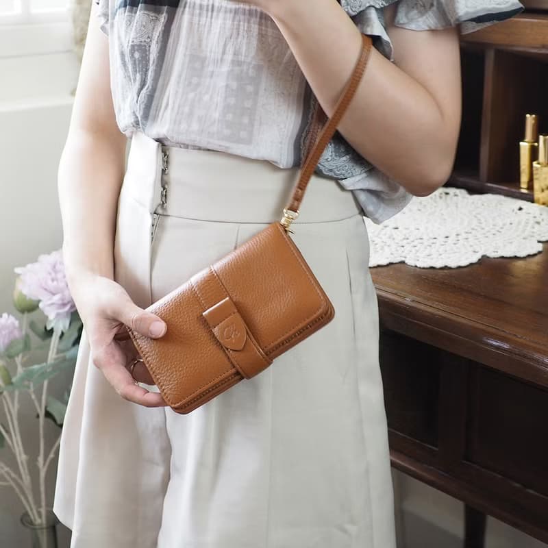 Iris (Tan) : Medium wallet, Leather wallet, Brown-orange , folded wallet