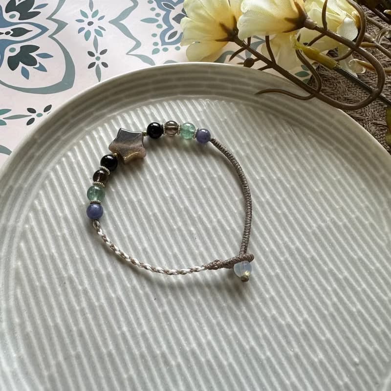 低調骨幹石星星編織手鍊