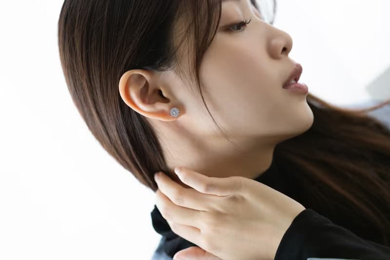 Glamorous 細緻鑲嵌鋯石 閃耀單鑽耳環 925純銀