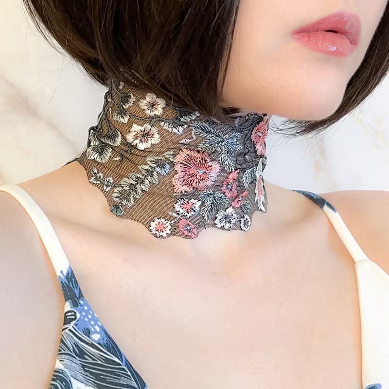 ブラック/ 秘密の花園 /オーガンジーのフラワー刺繍のチョーカー　 SV460BK