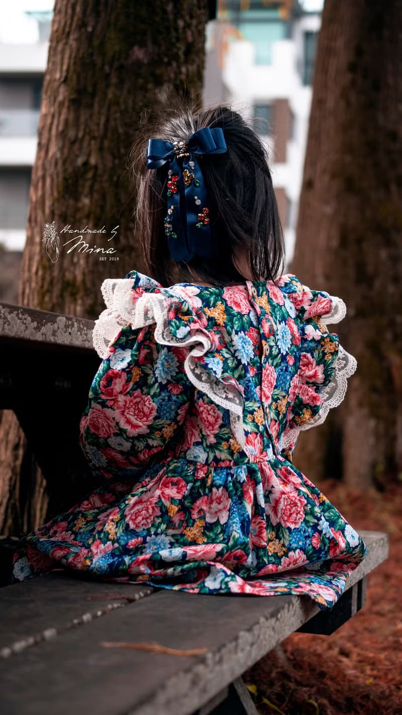 Handmade by Mina【LIBERTY系列】英式后之玫瑰蕾絲荷葉長袖洋裝
