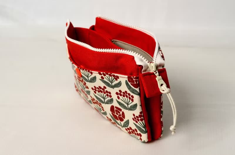 【日本布】布手作多層收納錢包_有卡片專屬收納口袋#紅花綠葉