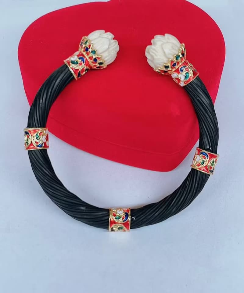 Black Body Elephant Tail Hair Bangle Silver Enamelled Sukhothai Free Size