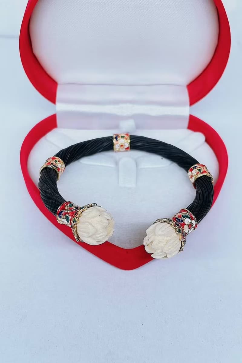 Black Body Elephant Tail Hair Bangle Silver Enamelled Sukhothai Free Size