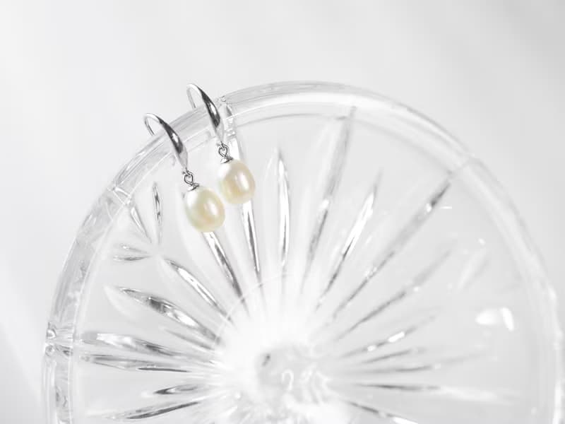 七夕暢銷單品 水滴 | 天然珍珠 / 耳勾式  | 天然珍珠垂墜耳環