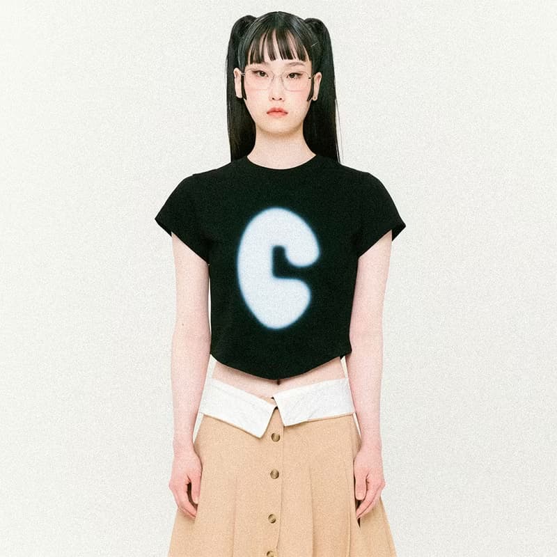 Symbol Scarf Cropped Short-Sleeved T-Shirt Black