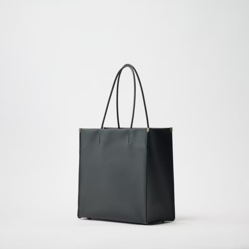 【shopper square black】トートバッグ/紙袋/ラミネートキャンバス/持ち手レザー/シンプル/底鋲/自立