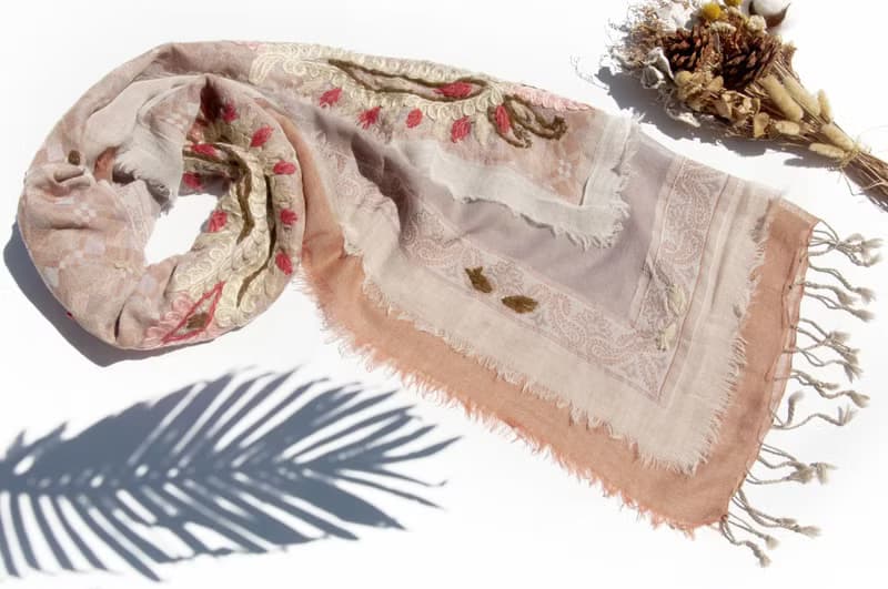喀什米爾Cashmere/水煮羊毛披肩/針織圍巾/刺繡圍巾/羊絨披巾-花