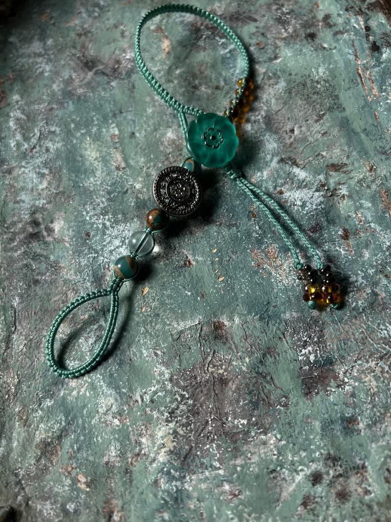 アジアンコードフィンガーブレスレット