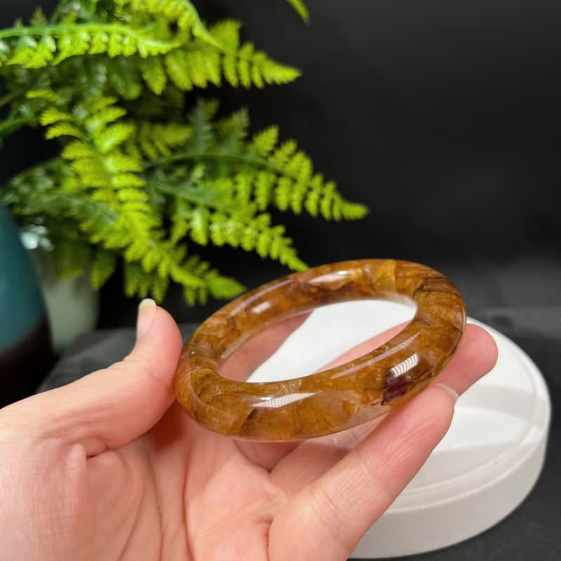黃膠花水晶手鐲56MM 冰透星光彩虹閃片黃焦花水晶手環 幸運相伴