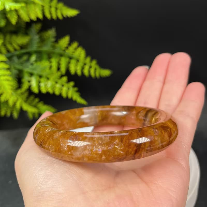 黃膠花水晶手鐲56MM 冰透星光彩虹閃片黃焦花水晶手環 幸運相伴