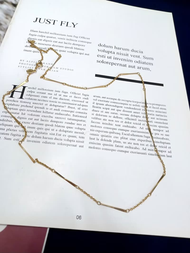vintage jewelry AVON  經典金色扭結片串結細鍊  項鍊