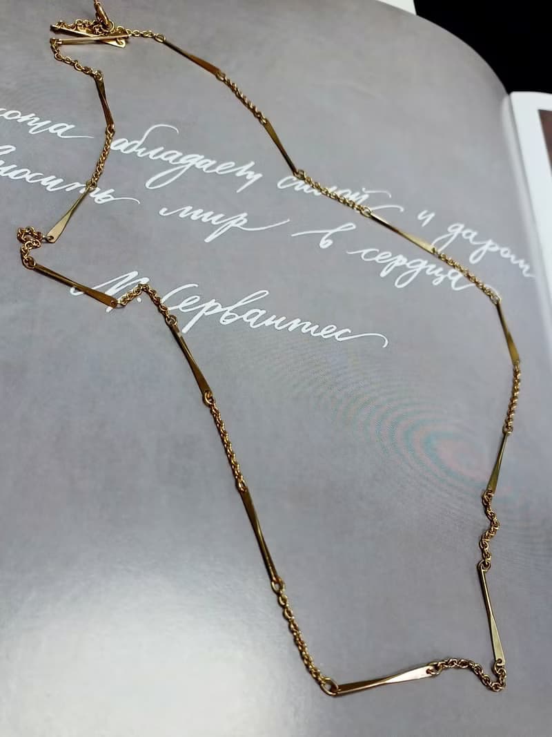 vintage jewelry AVON  經典金色扭結片串結細鍊  項鍊