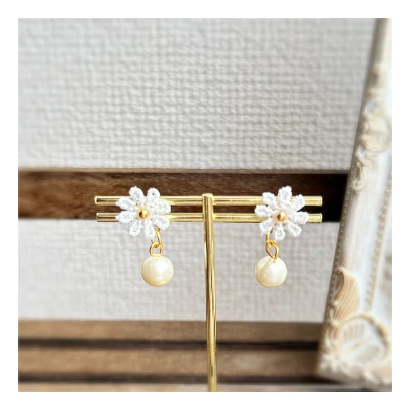 ピアス 一粒パールのデイジー フラワー