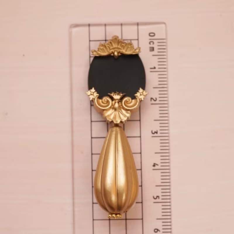 ロココレリーフ ピアス/イヤリング