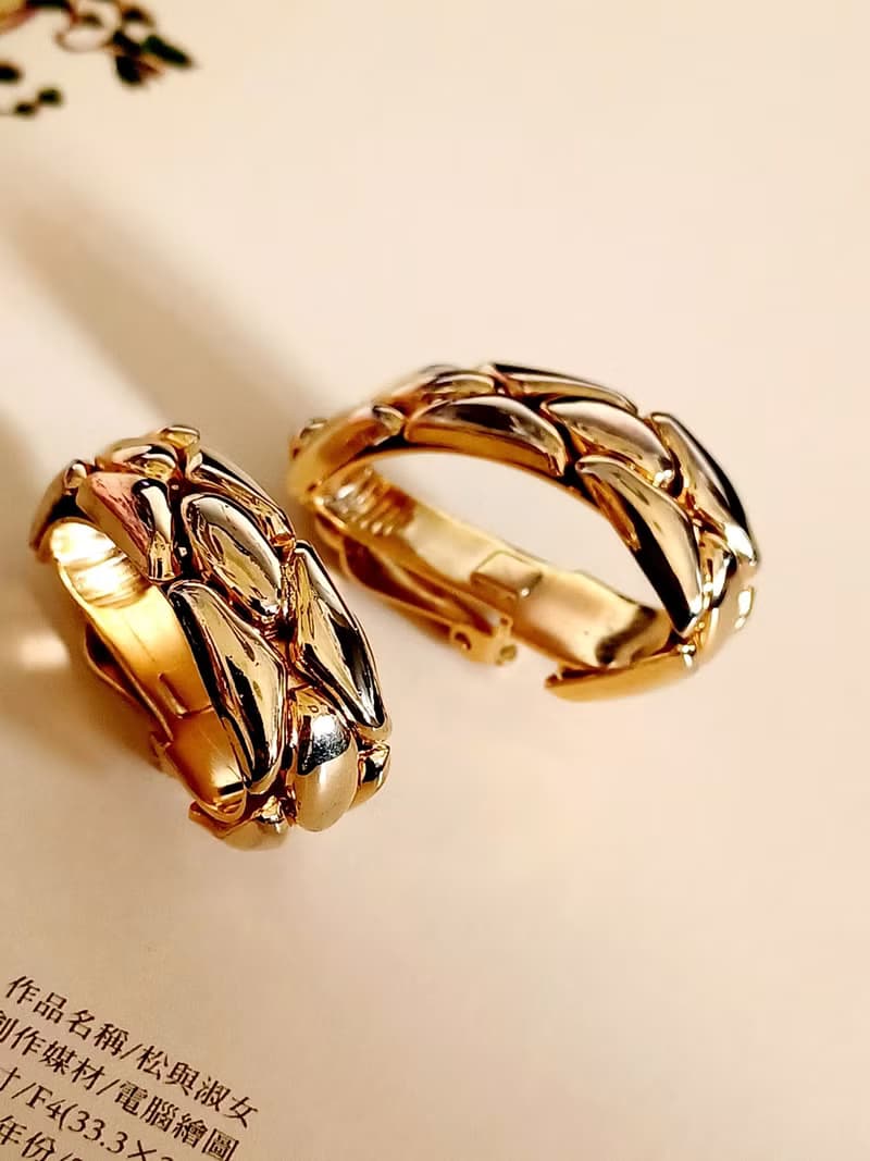 vintage jewelry  古董金色立體格紋夾式耳環