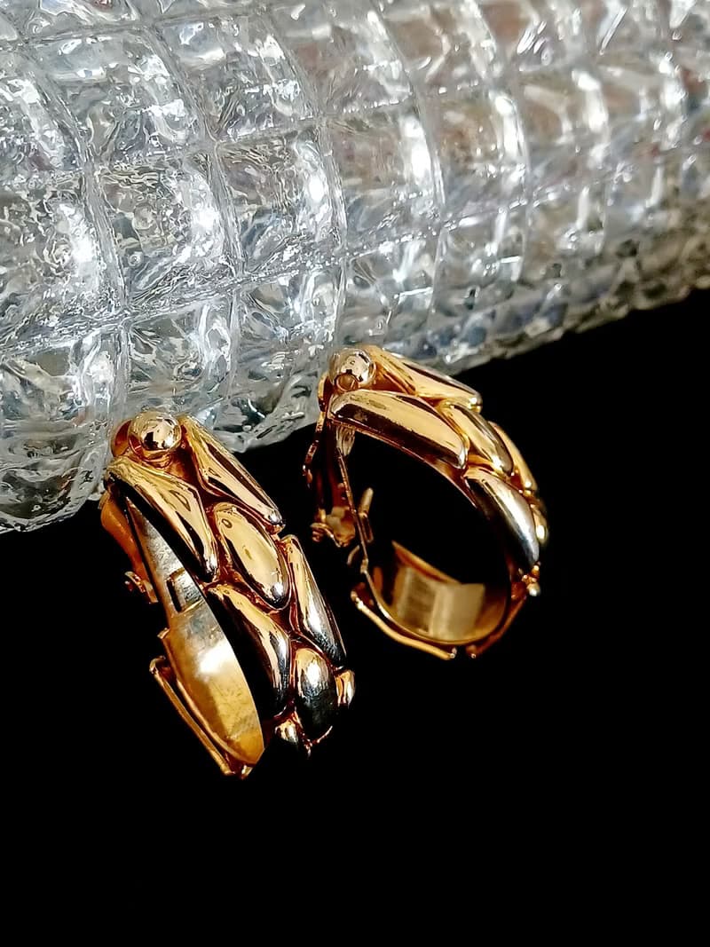vintage jewelry  古董金色立體格紋夾式耳環