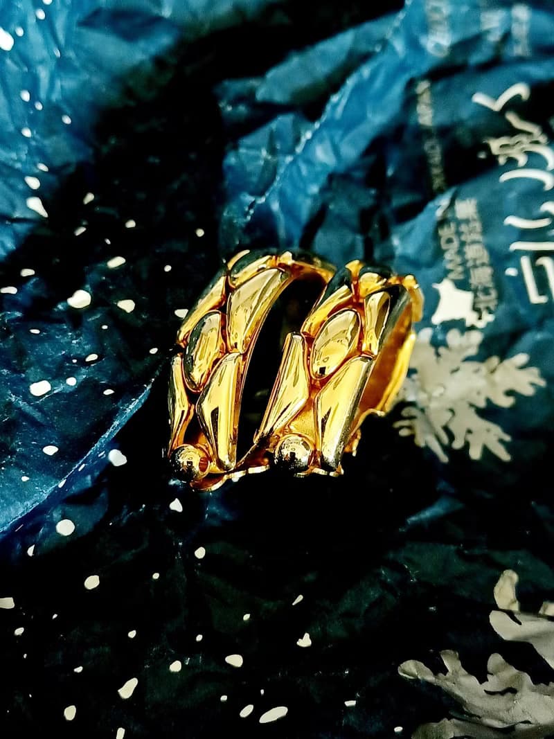 vintage jewelry  古董金色立體格紋夾式耳環