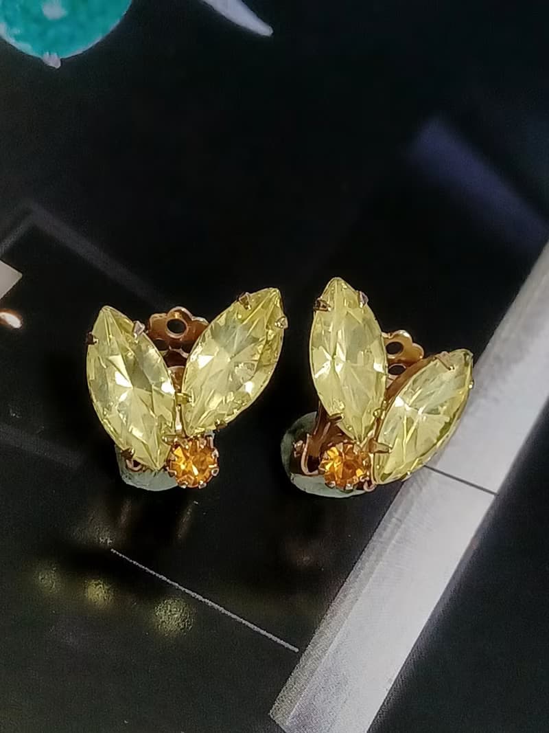 vintage jewelry  典雅淡黃馬眼萊茵 夾式耳環