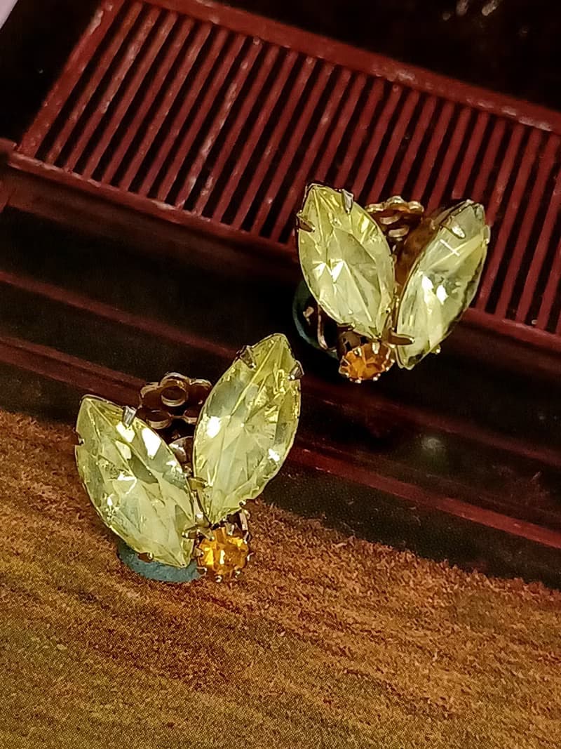 vintage jewelry  典雅淡黃馬眼萊茵 夾式耳環