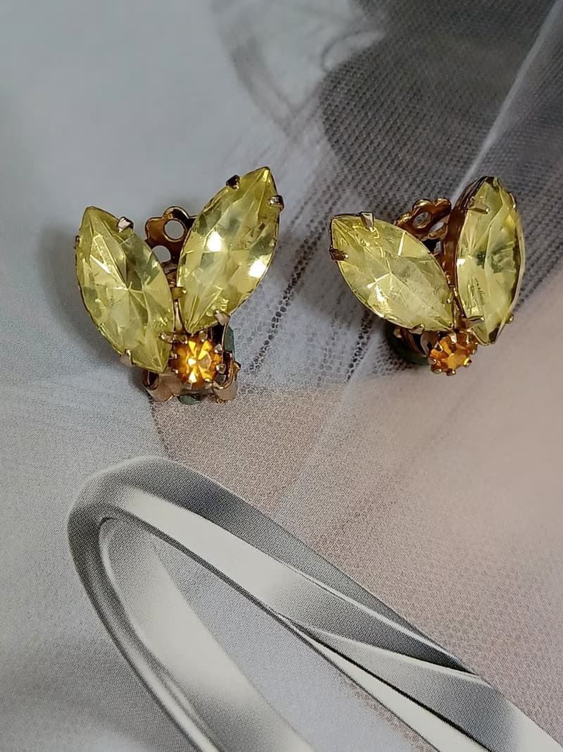 vintage jewelry  典雅淡黃馬眼萊茵 夾式耳環