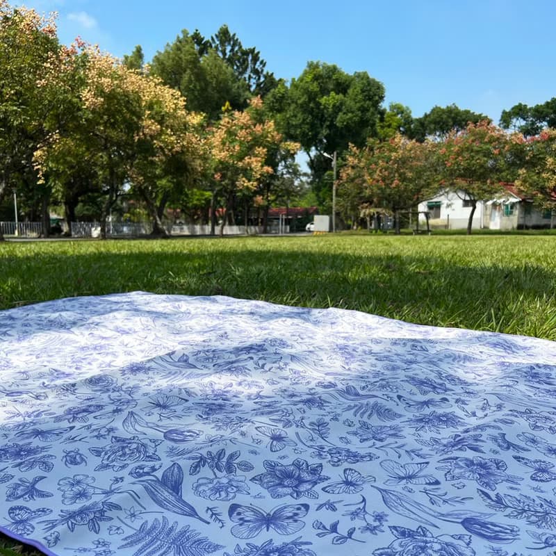 【升級款】防潑水戶外露營野餐墊(附贈同款收納袋) 紫色復古印花