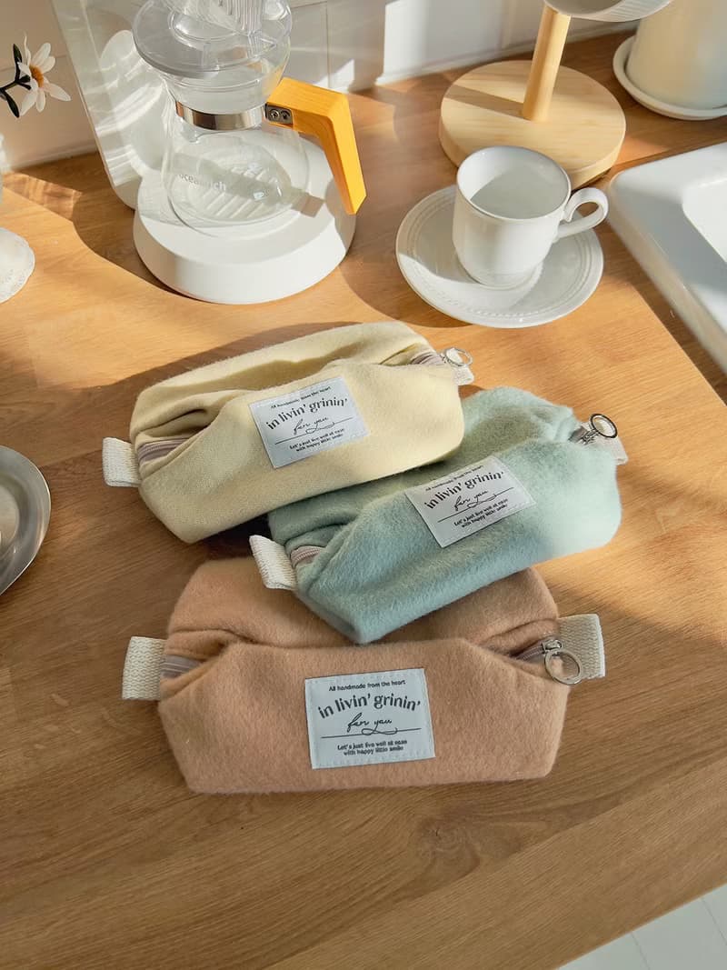 wool macaron pouch S_peach