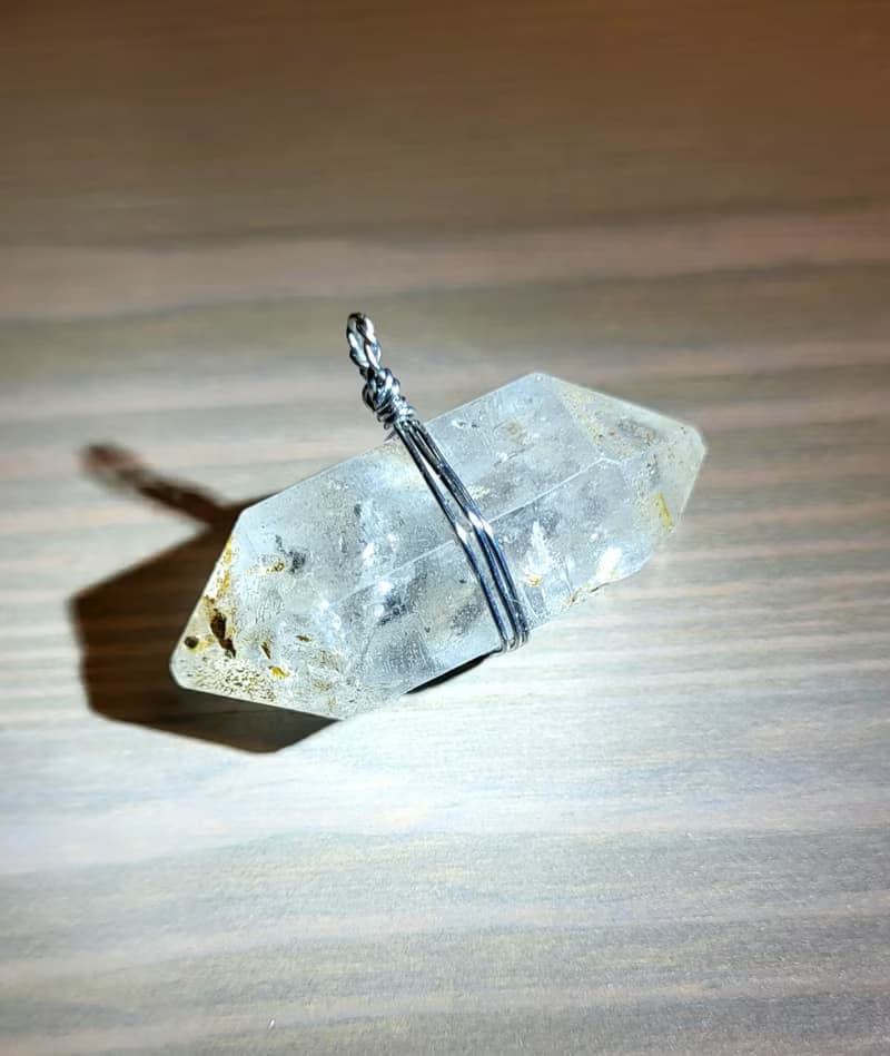 •水晶燈• 極簡 繞線天然骸骨×雙尖水晶 閃靈水晶原礦吊墜