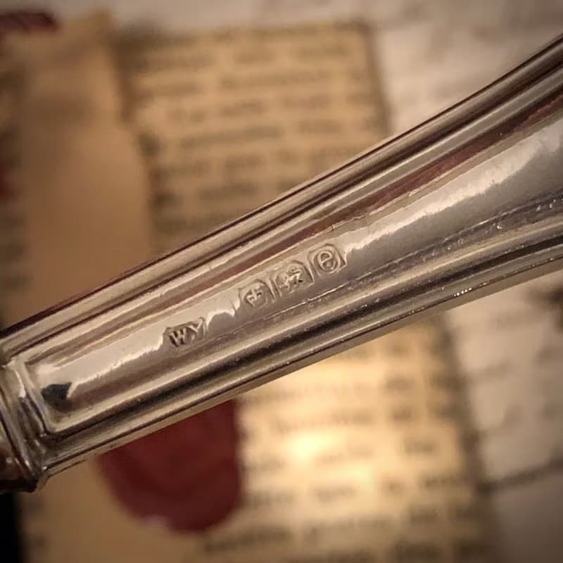 英國近百年純銀柄放大鏡