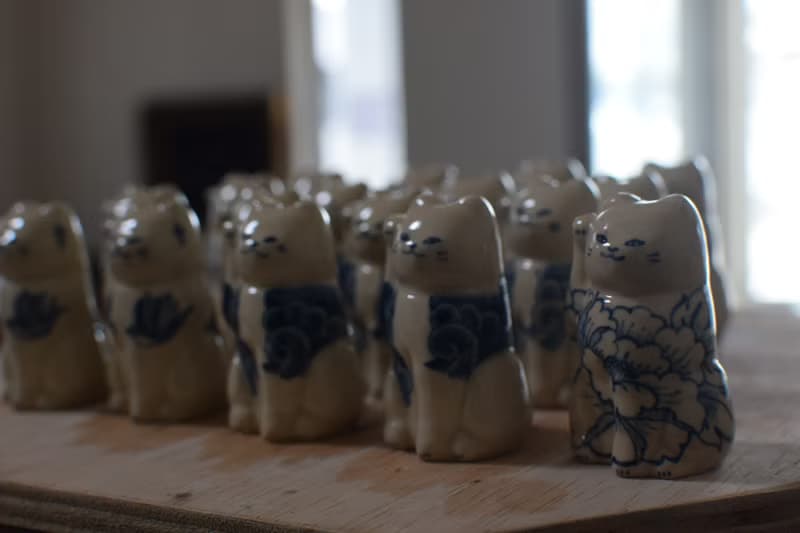 招き猫　S  芍薬