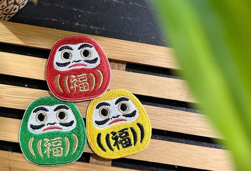 個人化全彩姓名刺繡行李飄帶-福達摩款