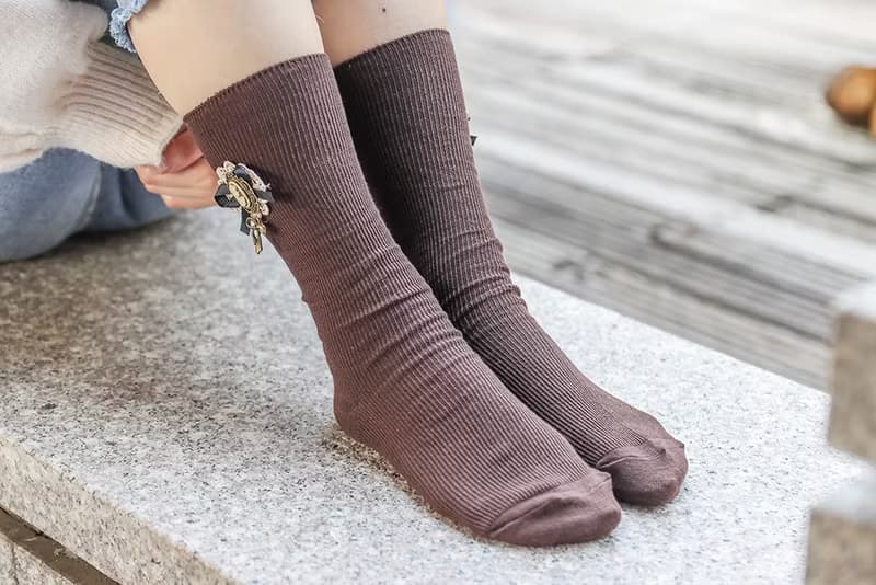 Unni巴洛蝴蝶推推襪 襪子 保暖 socks 中筒襪 女襪 手工縫 刷毛