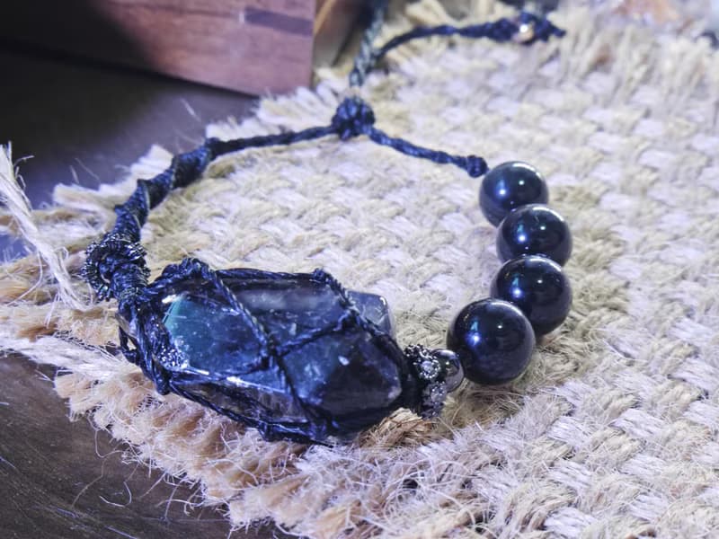 閃靈鑽|彩曜石|macrame 手繩|男女款|編織飾物|手工製作