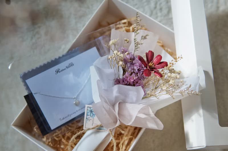 【 純淨小花束&飾品聯名禮盒 】簡約純銀飾品