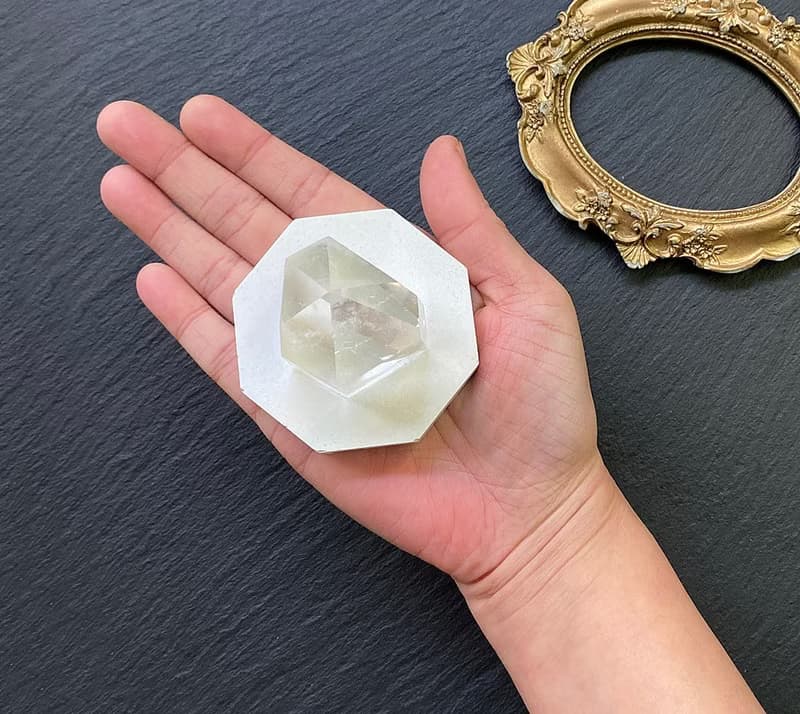 能量擺件-天使之翼 天然冰透可愛胖胖藍針白水晶能量柱 冥想 療癒