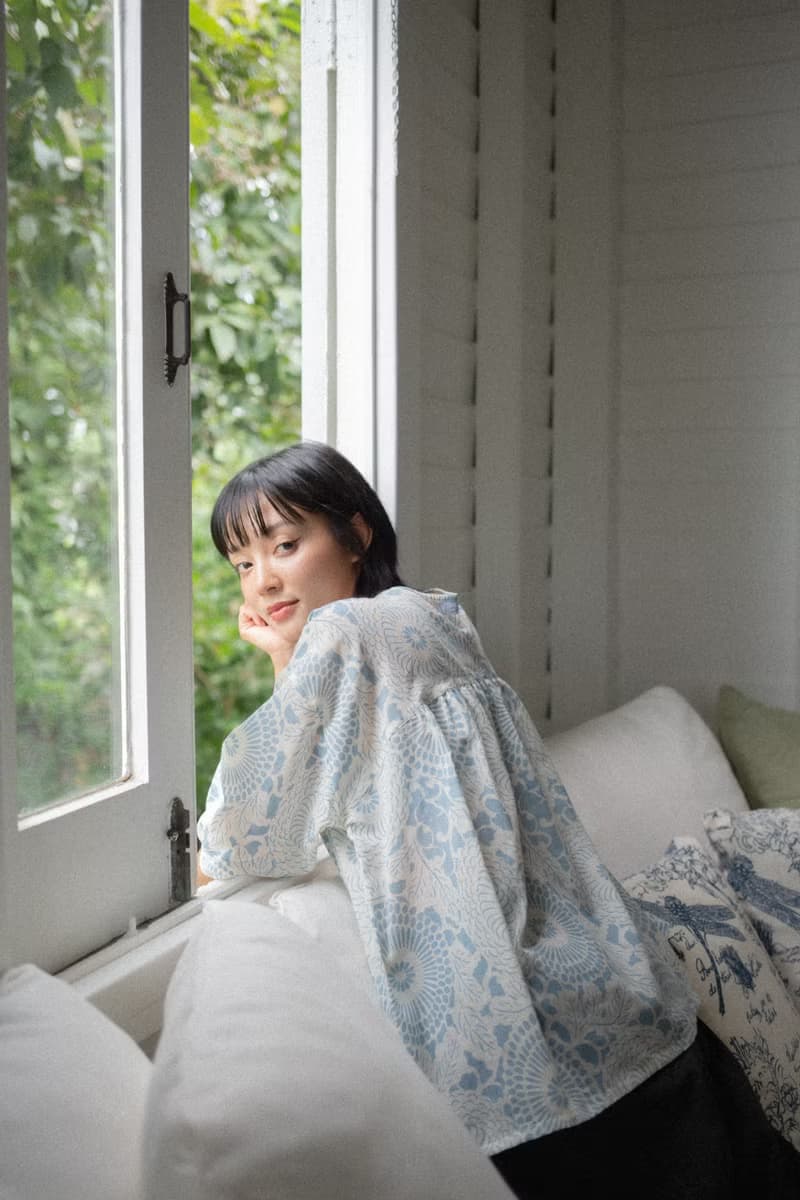 Mulmul blue gerbera gathered blouse