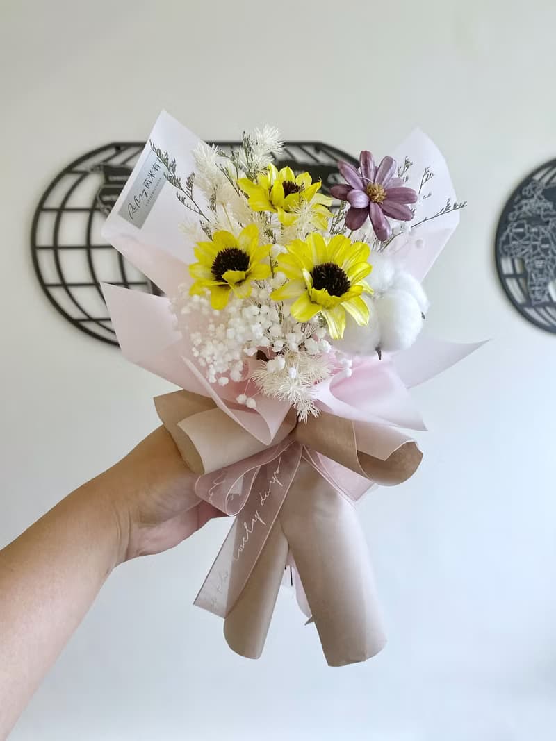 芮米有花_畢業小向日葵花束 乾燥花 韓式花束