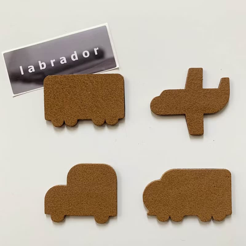 【特價】 labrador 皮革磁鐵-旅行 外袋微瑕 商品全新