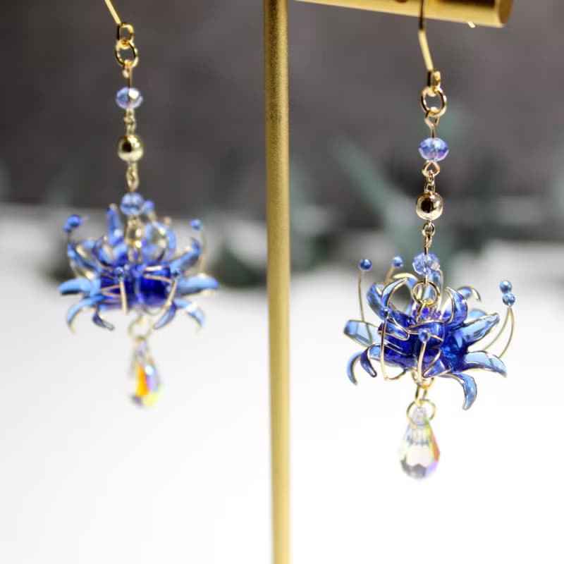 【彼岸花垂墜耳環】彼岸花耳環  藍色  手工 耳環/耳夾
