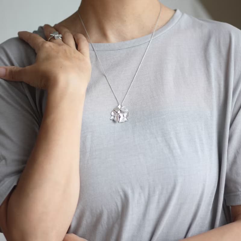 Hydrangea necklace