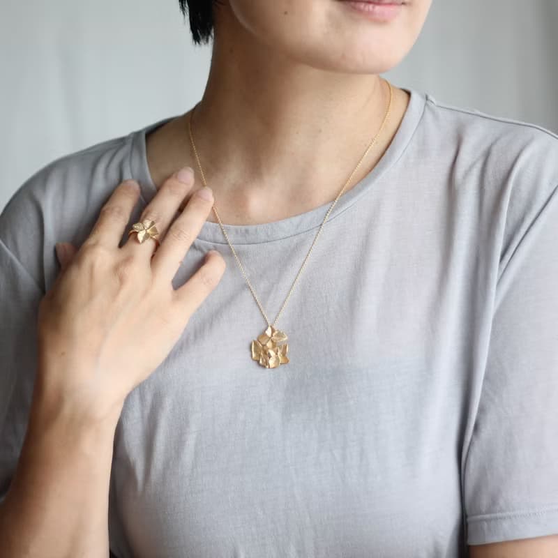 Hydrangea necklace
