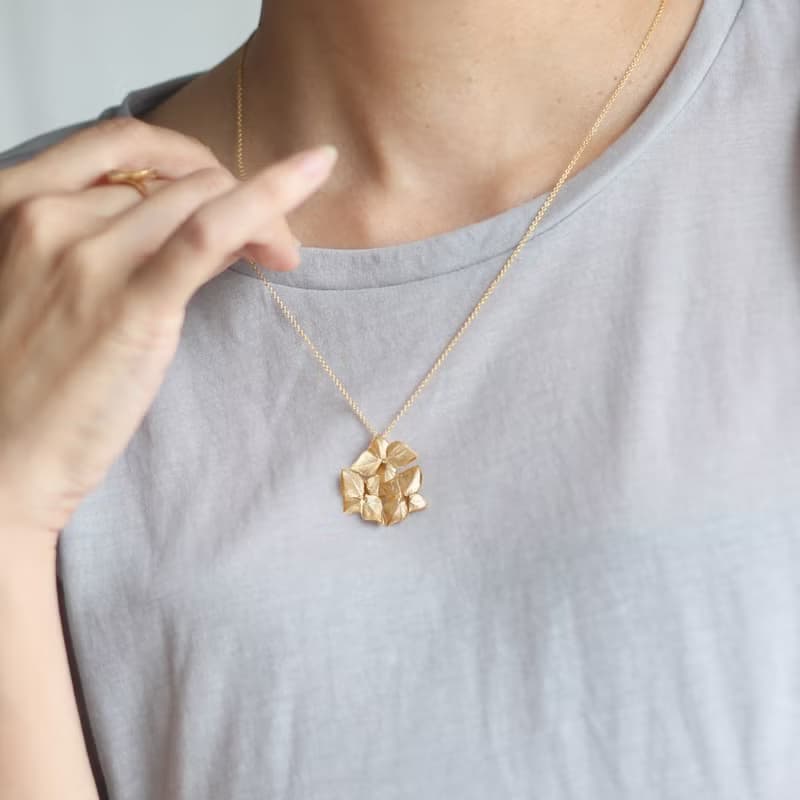Hydrangea necklace