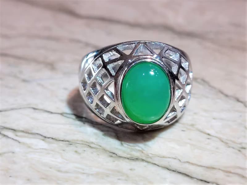 輕珠寶玉飾 | 格紋時尚澳洲玉男戒