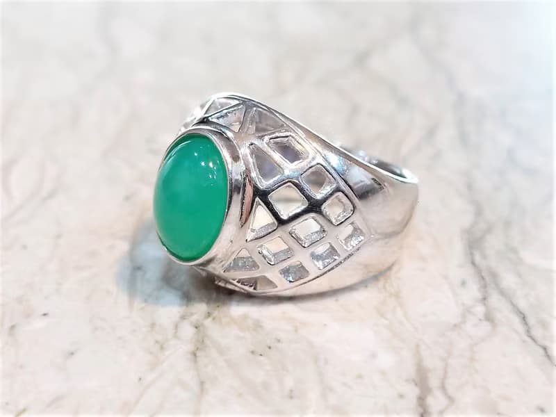 輕珠寶玉飾 | 格紋時尚澳洲玉男戒