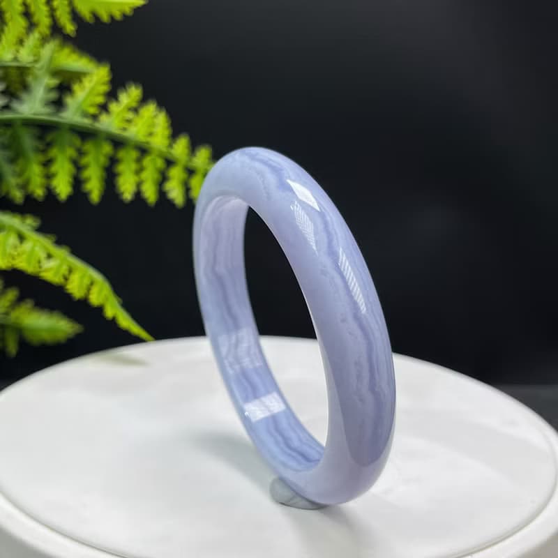 收藏級 藍紋瑪瑙手镯 56MM 高冰玉化千層奶藍色玉髓手環 保護平安