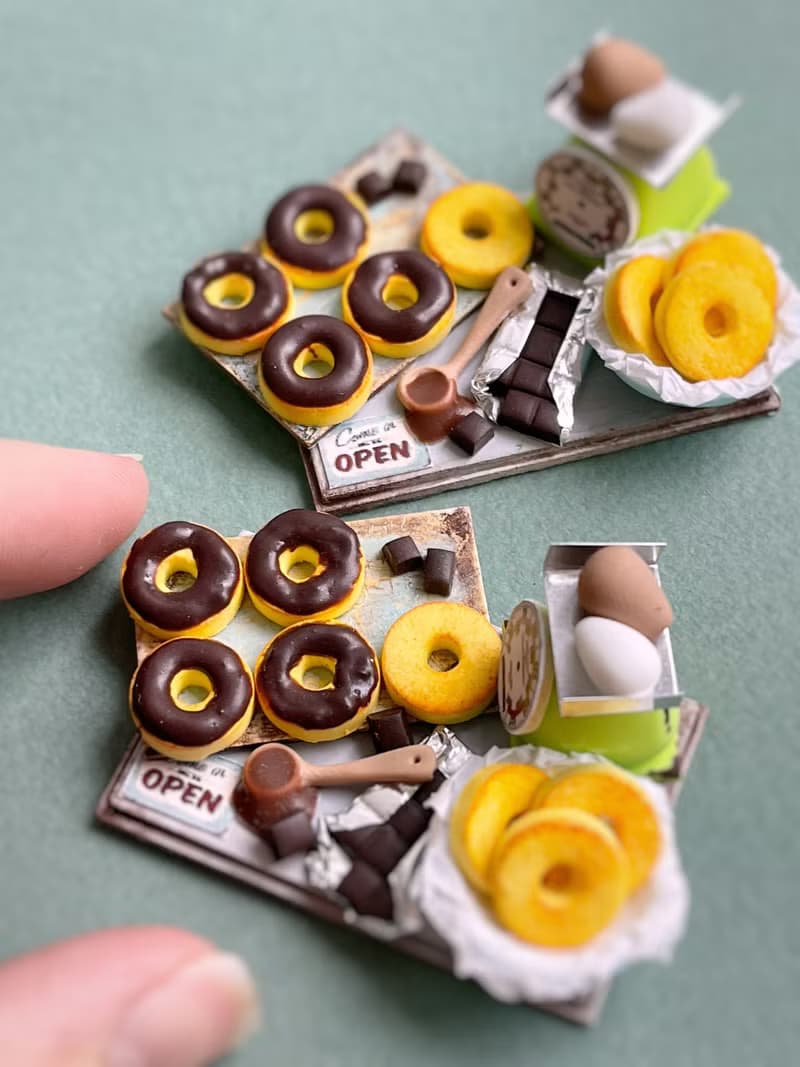 Kitchen miniature donuts in chocolate Glaze