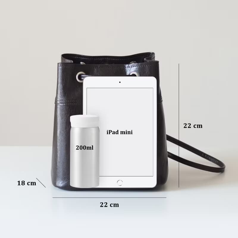 春夏新品 復古感油臘紋PU【深巧克力】多用輕便水桶包 托特/側背