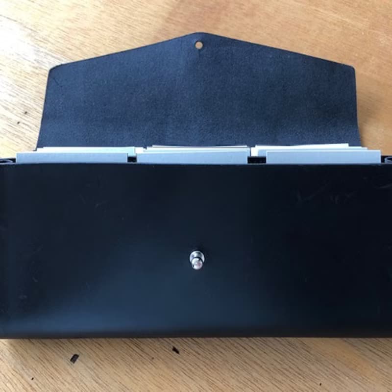 カードも小銭も探しやすい革の長財布 イタリア製レザー Long Pop Up Wallet