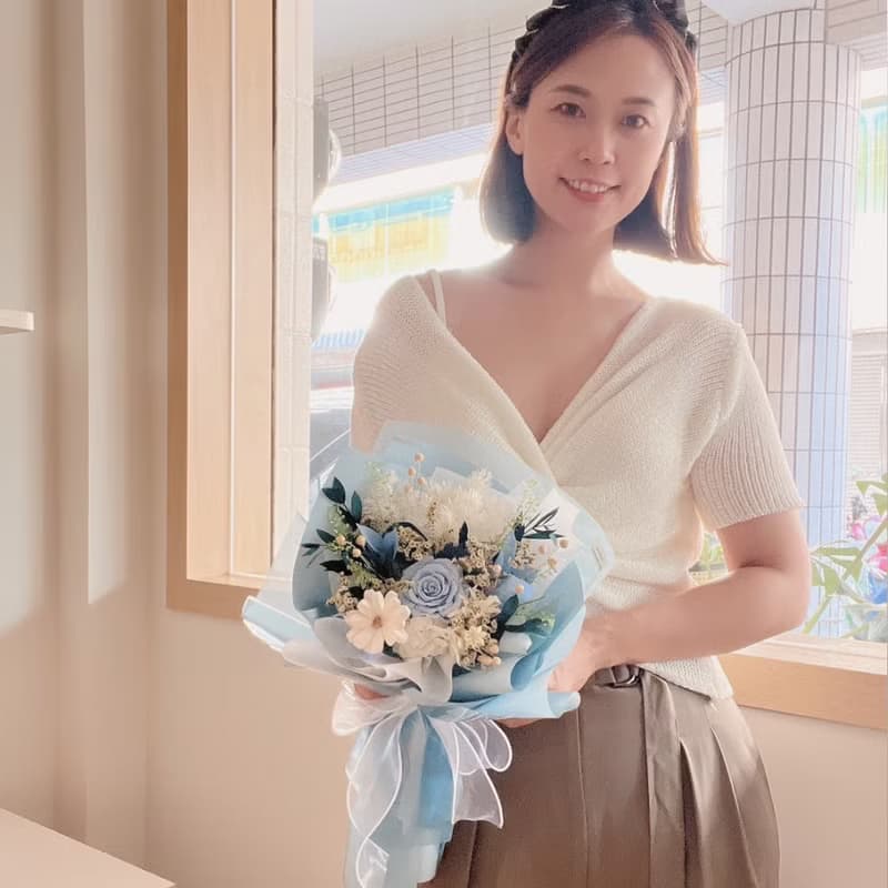 甜甜日子永生花束 / 藍白色系